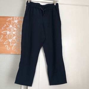 Lululemon On the Fly CROPPED pants